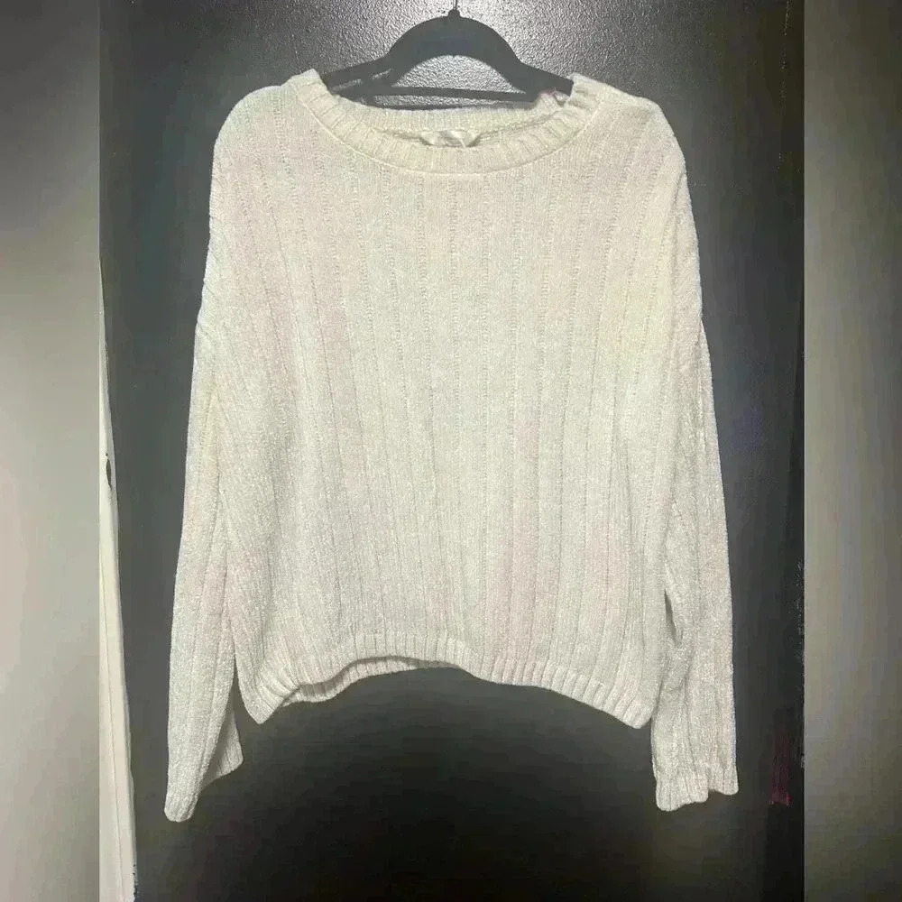 Woman’s No Boundaries Size XL 90’s Style Soft Sweater Fall Sweater Throwback